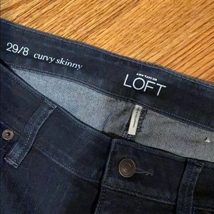 Ann Taylor Loft curvy skinny jeans in size 8/29.